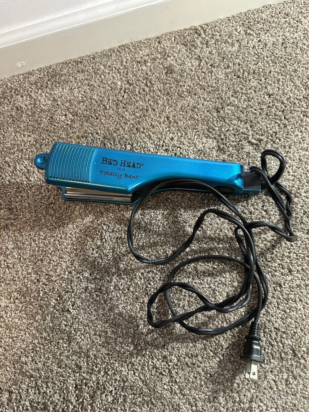 Bed Head TIGI Totally Bent Hair Crimper Teal Blue Chrome Plates Texture Iron